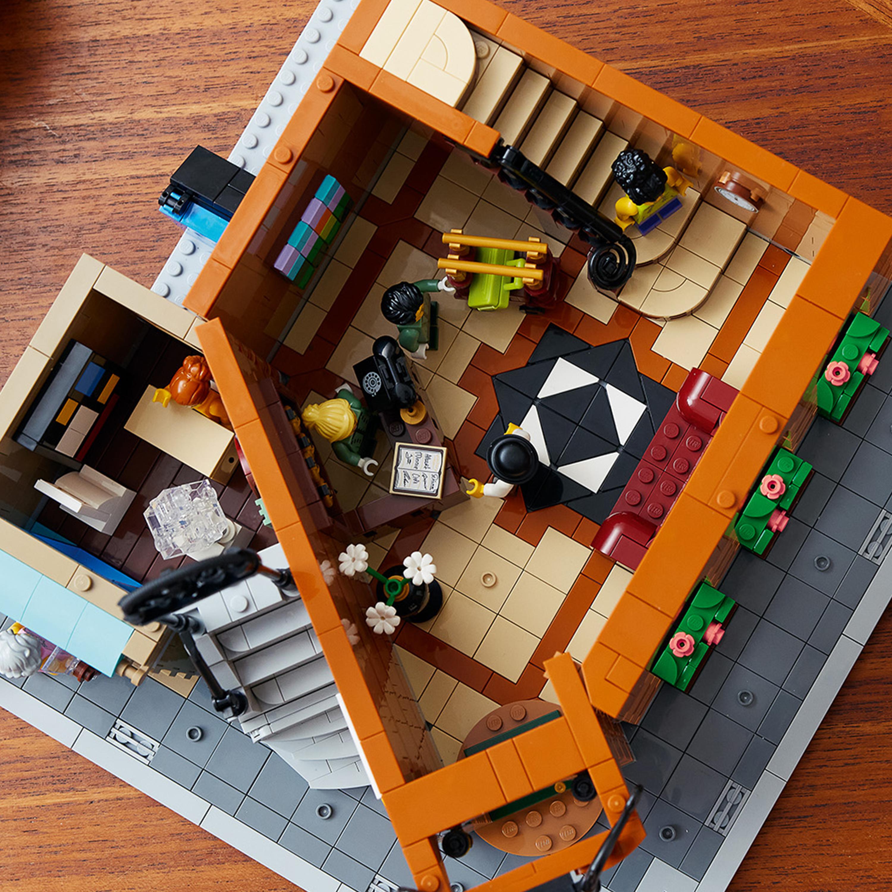 LEGO® 10297 Boutique Hotel