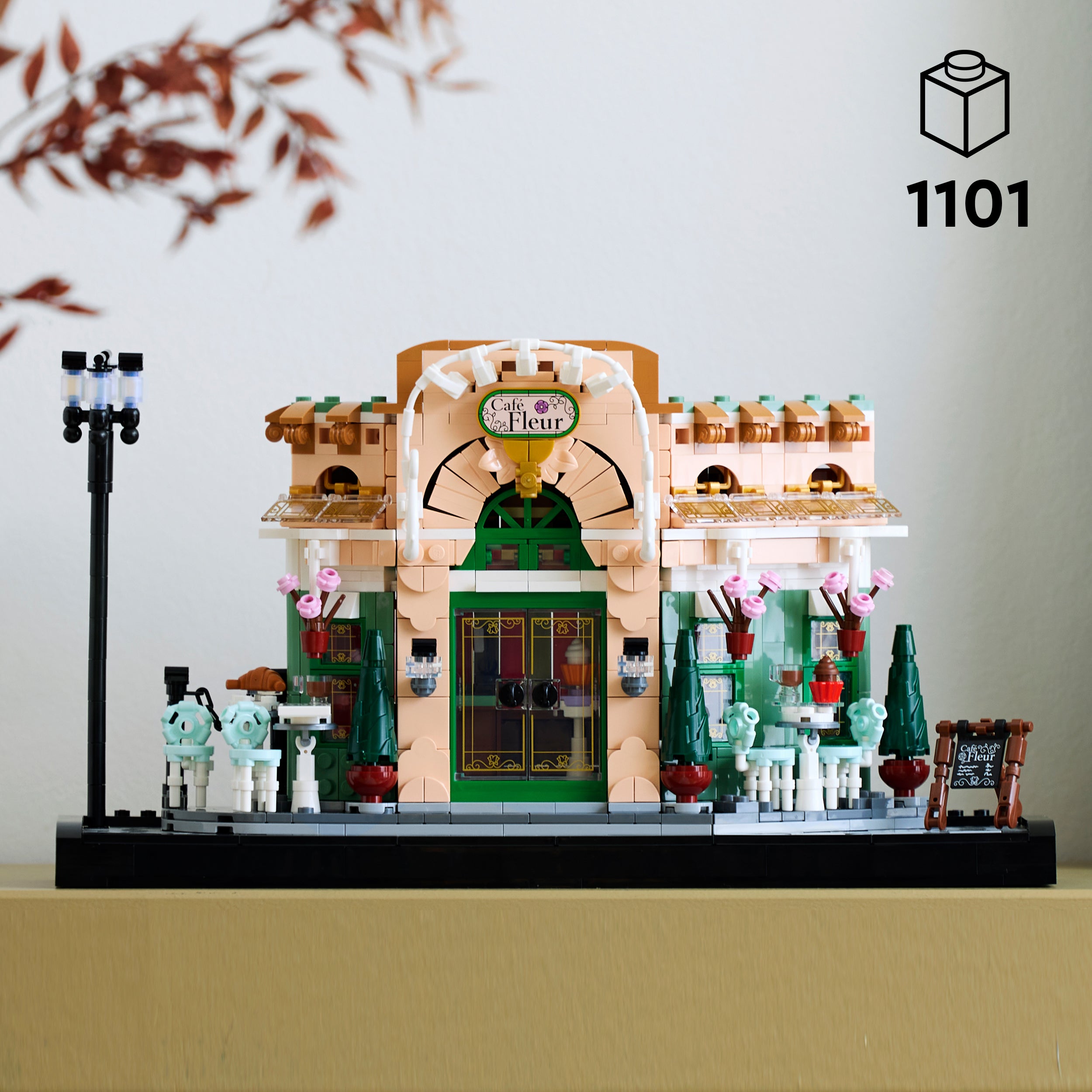 LEGO® 10362 French Café