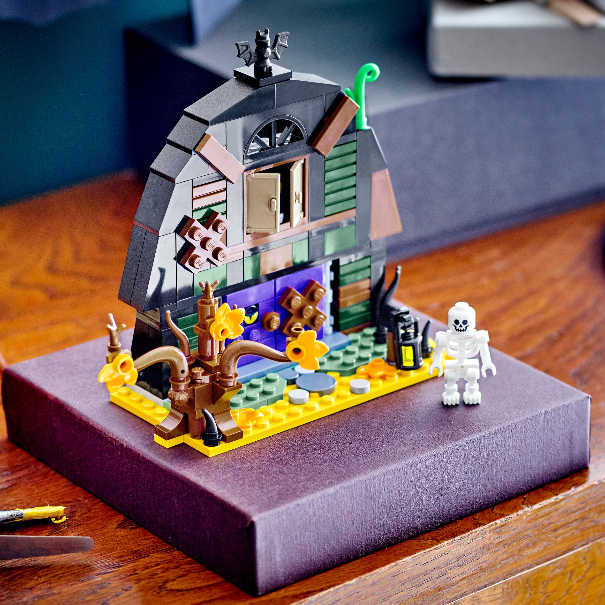 LEGO® 40721 Halloween Barn