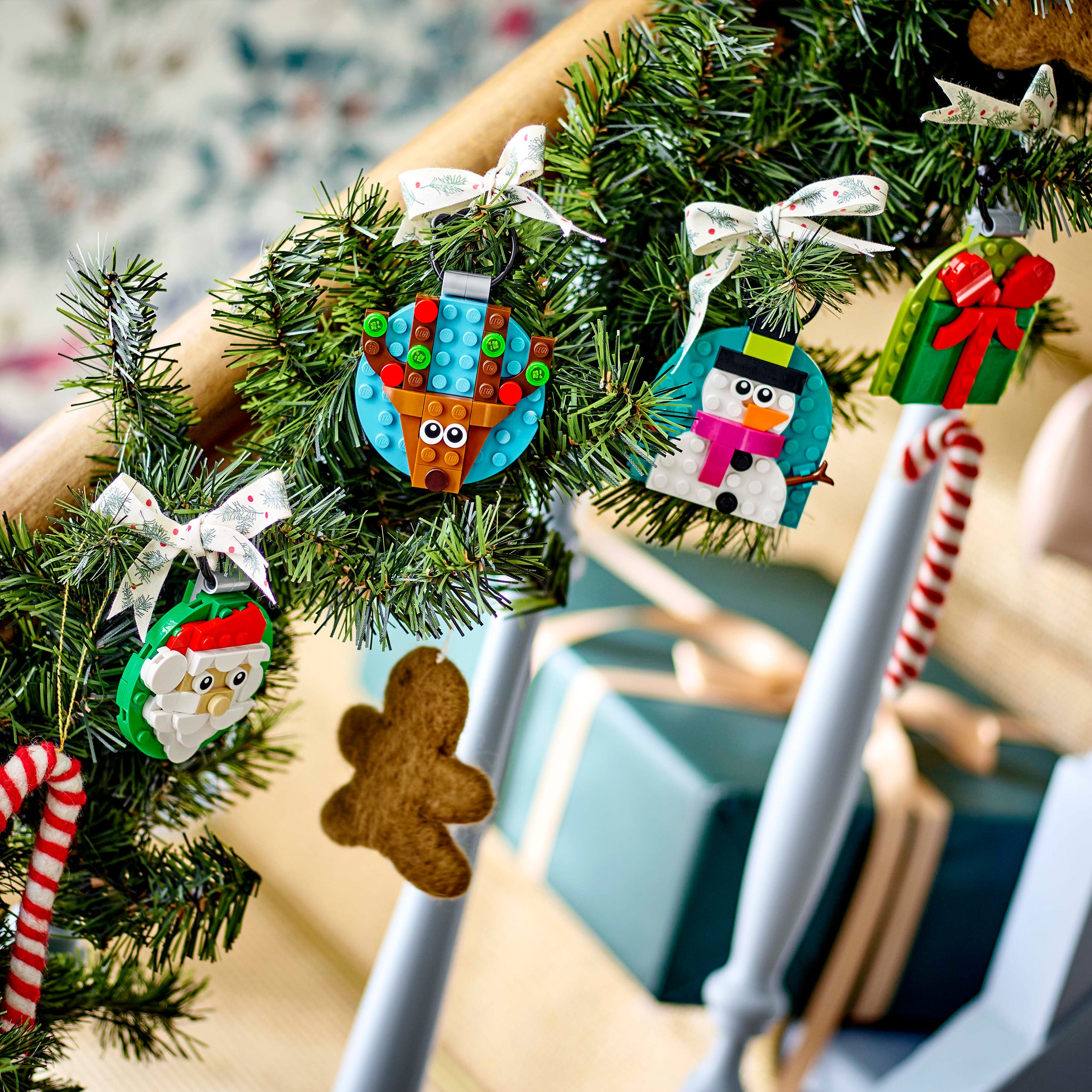 LEGO® 40744 Christmas Ornament Selection