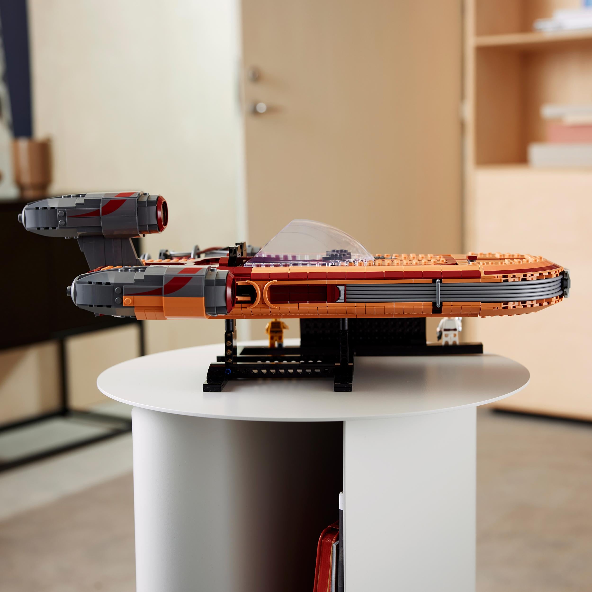 LEGO® 75341 Luke Skywalker’s Landspeeder™