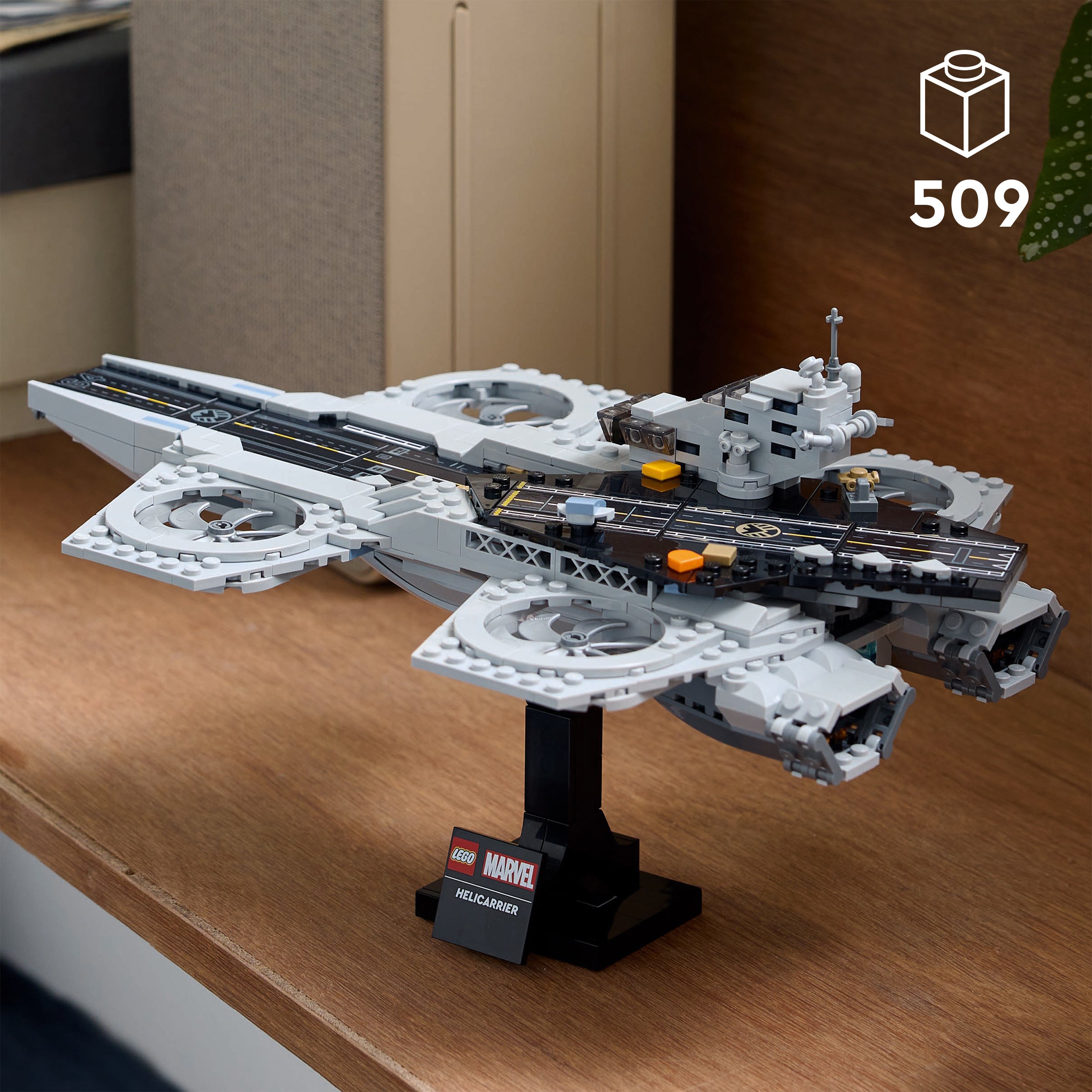 LEGO® 76295 The Avengers Helicarrier