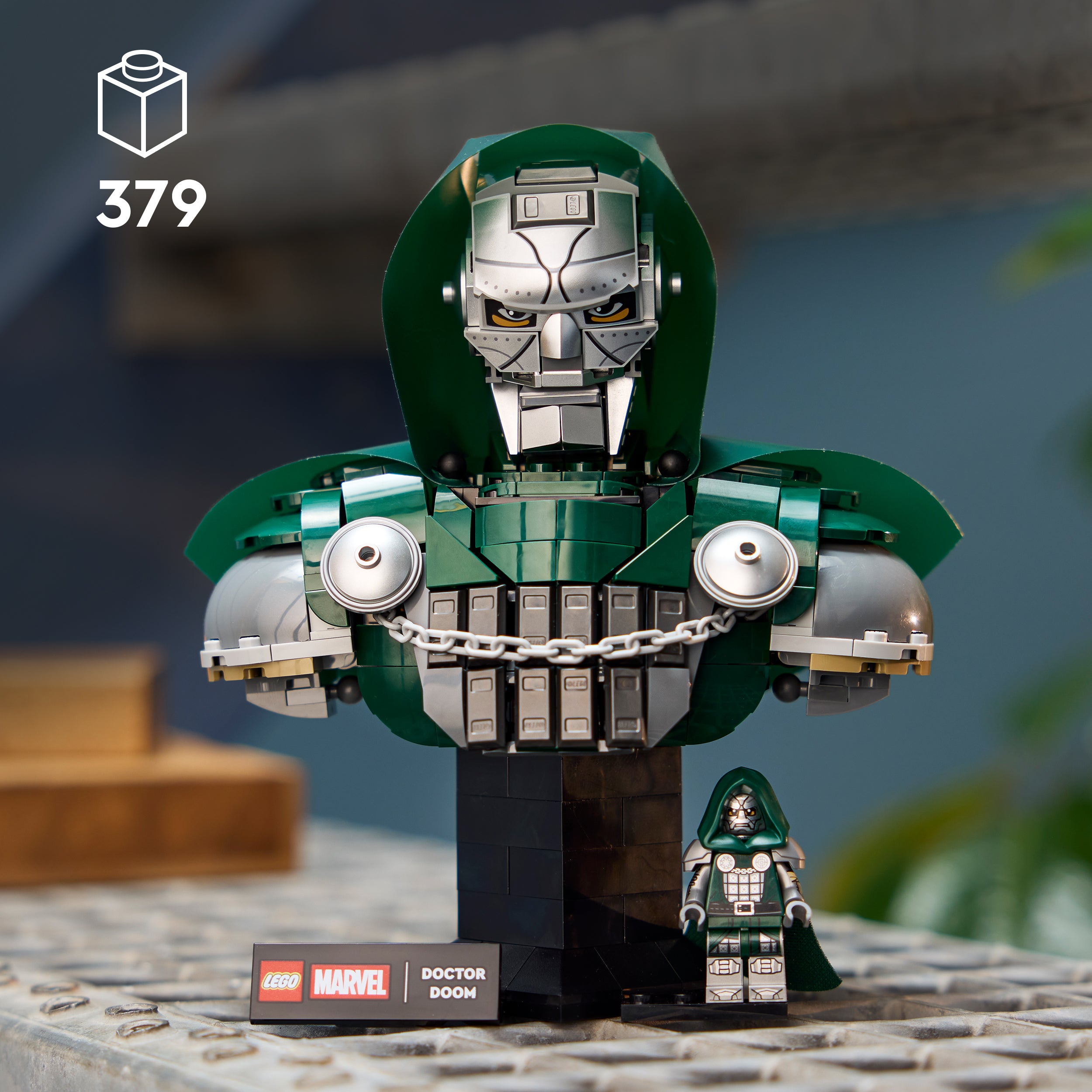 LEGO® 76345 Doctor Doom Bust