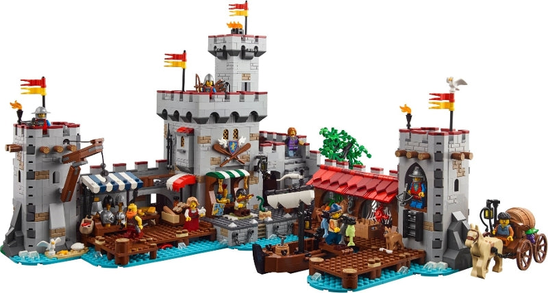 Medieval Seaside Market (910047)